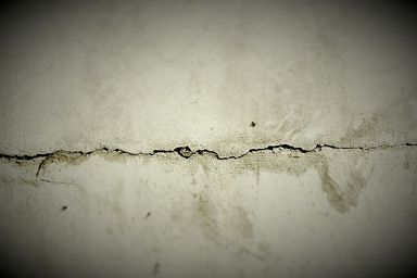cracks can mean foundation problems in Alabama